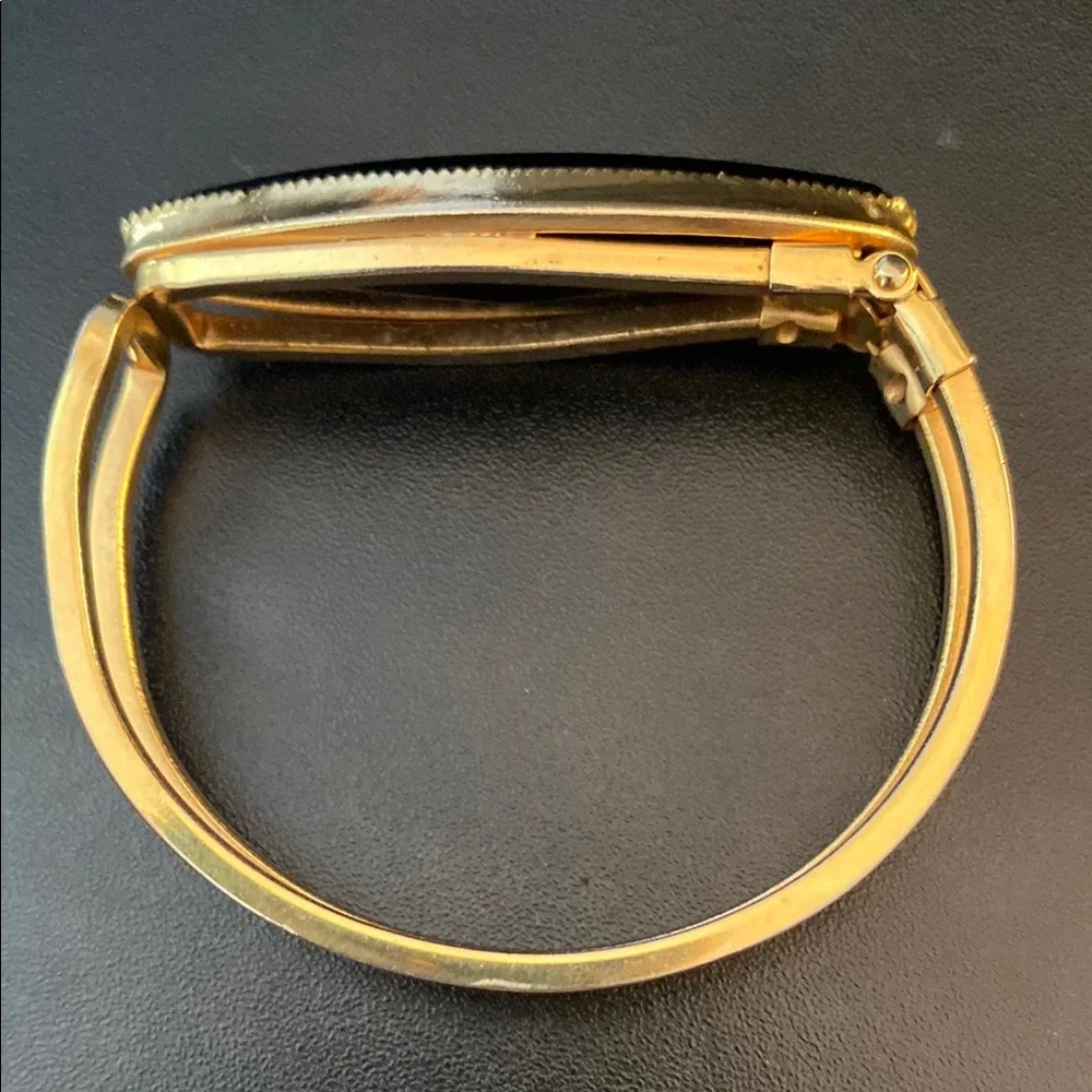 Elegant Gold Tone and Black Bangle Bracelet size 6 3/4